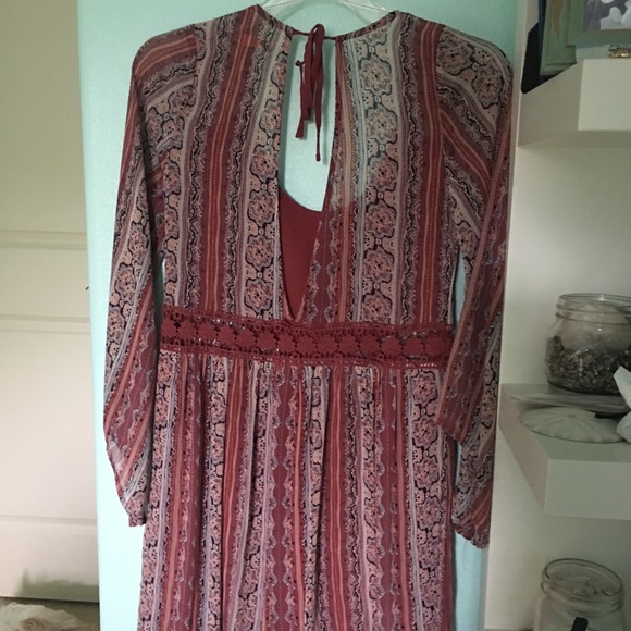 Fun patterned dress - Picture 2 of 4